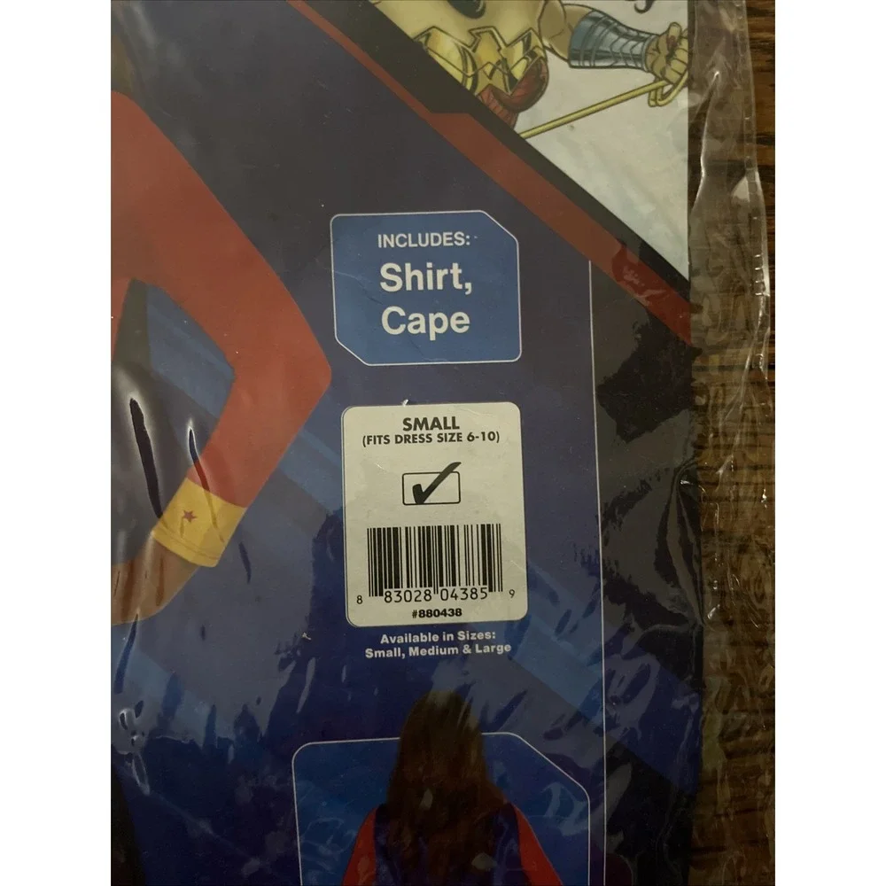 Wonder Woman Halloween Costume Adult Small 6-10 Rubies shirt cape